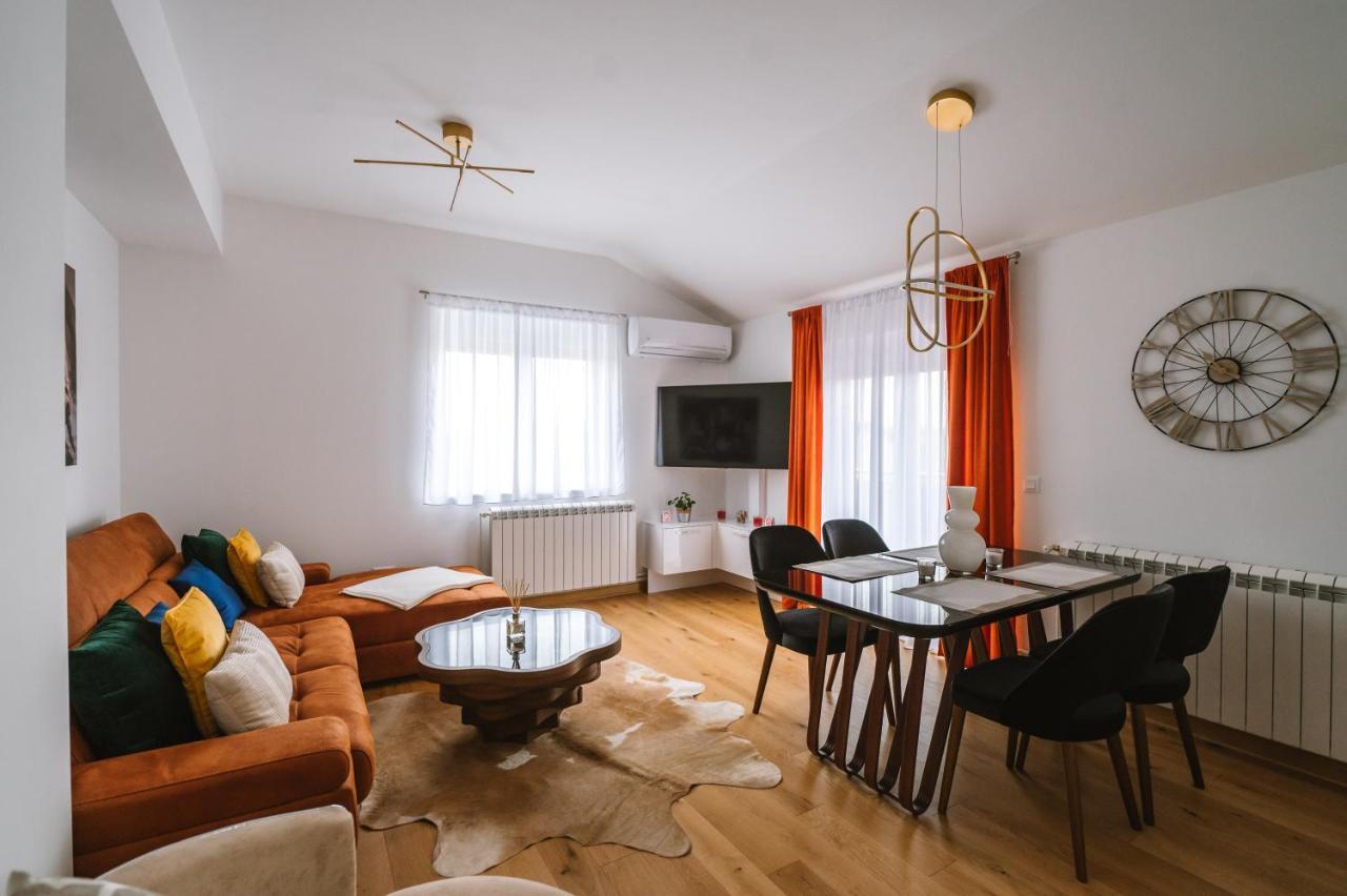Mikonos Apartman Surcin Екстер'єр фото